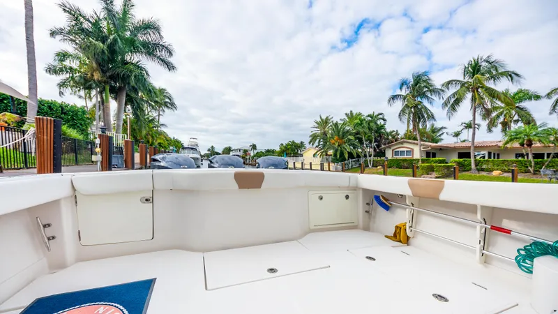 Knot Half Bad Yacht Photos Pics 2017 Jupiter 41 - Aft