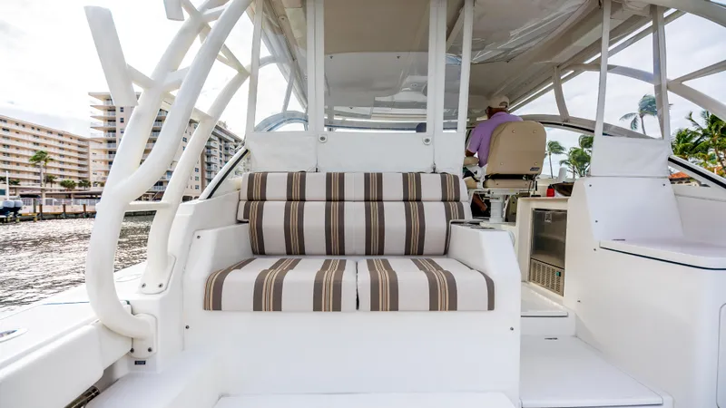 Knot Half Bad Yacht Photos Pics 2017 Jupiter 41 - Aft seating
