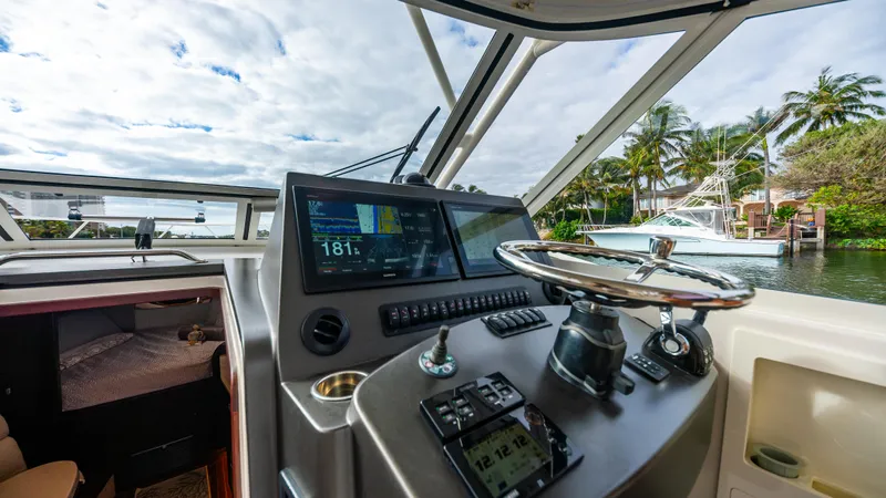 Knot Half Bad Yacht Photos Pics 2017 Jupiter 41 - Helm