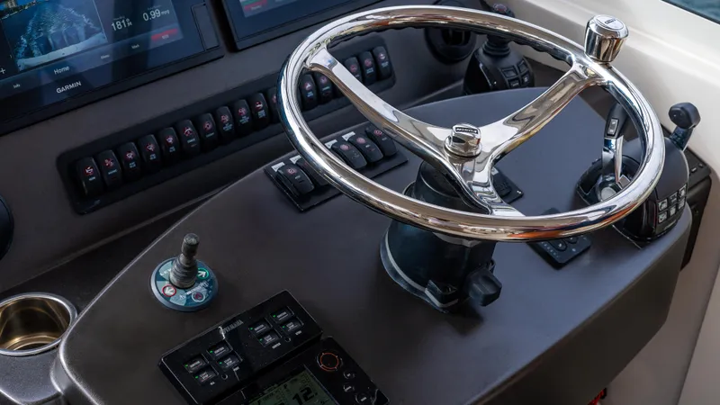 Knot Half Bad Yacht Photos Pics 2017 Jupiter 41 - Steering