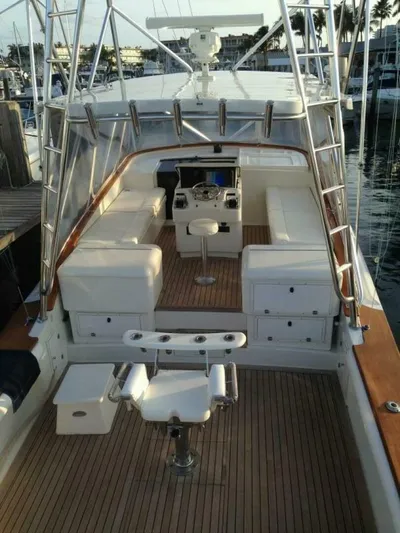 R & R Yacht Photos Pics 