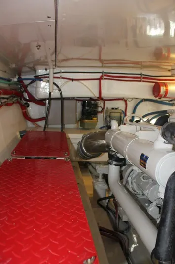 R & R Yacht Photos Pics 