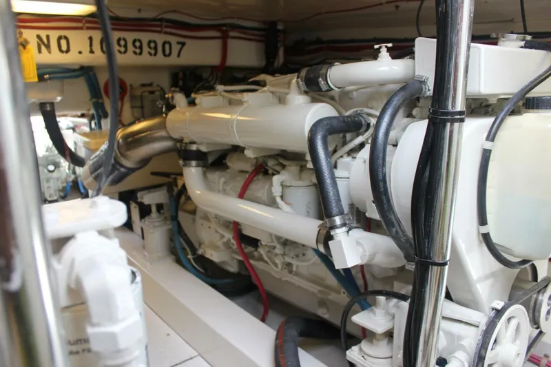 R & R Yacht Photos Pics 