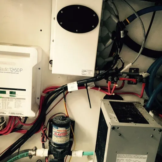 R & R Yacht Photos Pics 