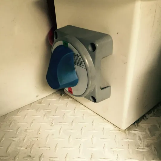 R & R Yacht Photos Pics 