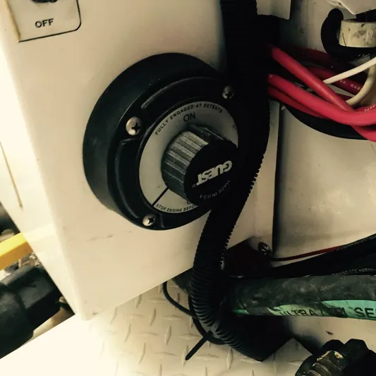 R & R Yacht Photos Pics 