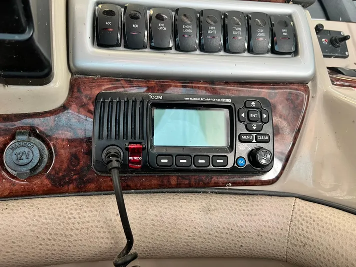 Ruby Yacht Photos Pics Control panel of 2007 Four Winns 358 Vista with Icom VHF marine radio.