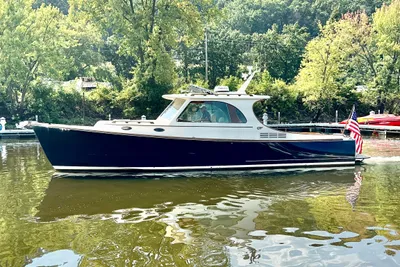 Hinckley Picnic Boat 37 MKIII