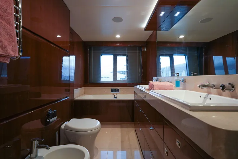 Aspiration Yacht Photos Pics 