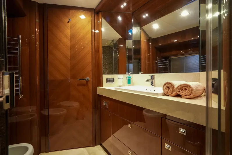 Aspiration Yacht Photos Pics 