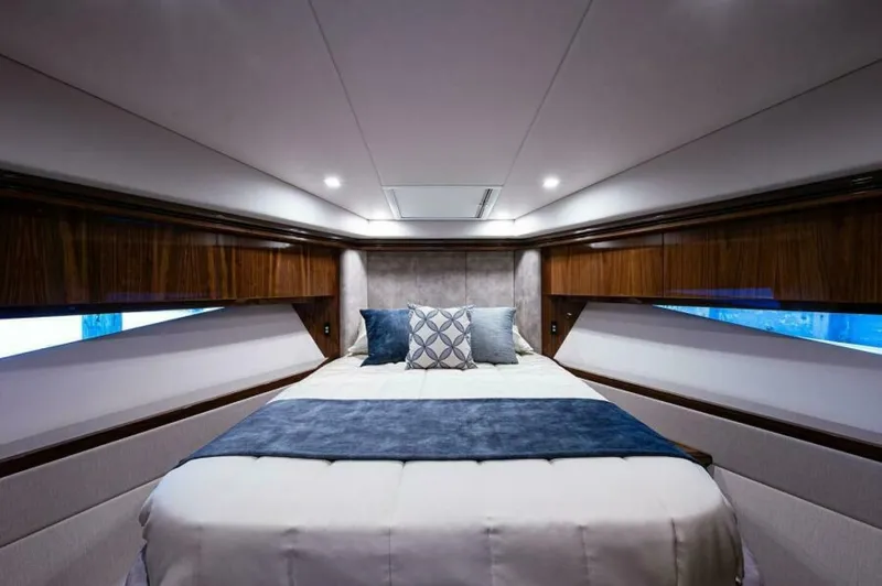 Greyhound Yacht Photos Pics 2020 Riviera 5400 Sport Yacht - Image 46