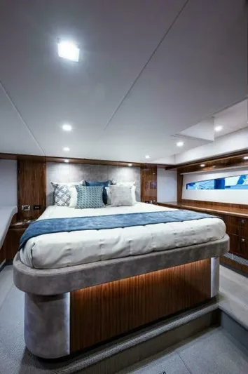 Greyhound Yacht Photos Pics 2020 Riviera 5400 Sport Yacht - Image 58