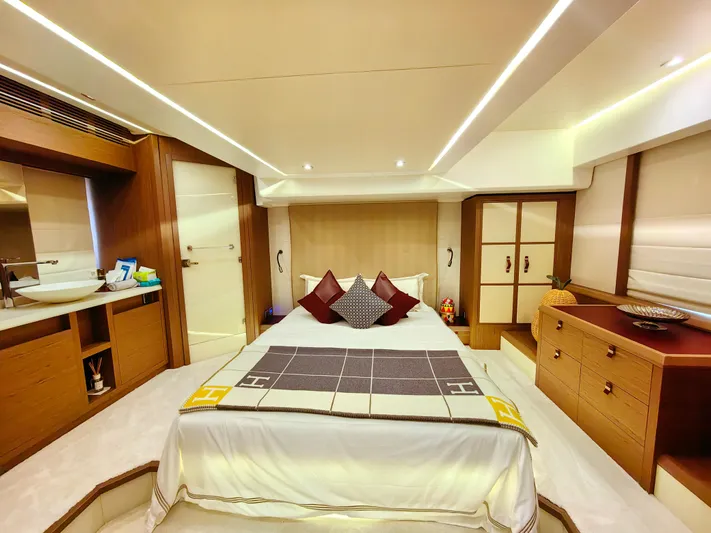  Yacht Photos Pics Luxurious Monte Carlo MC6 2021 yacht bedroom with modern design and elegant furnishings.