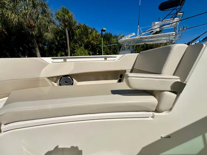  Yacht Photos Pics Luxurious seating on a 2024 Boston Whaler 320 Vantage boat.