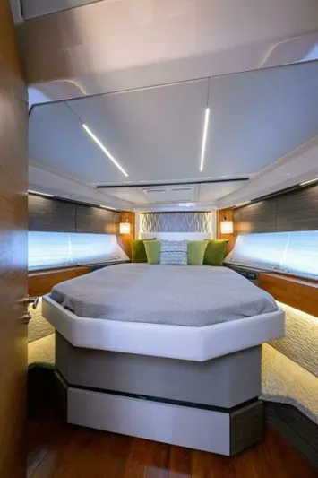 Jena Yacht Photos Pics 2019 Tiara Yachts 49 Coupe - Image 74