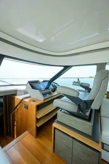 Jena Yacht Photos Pics 2019 Tiara Yachts 49 Coupe - Image 52