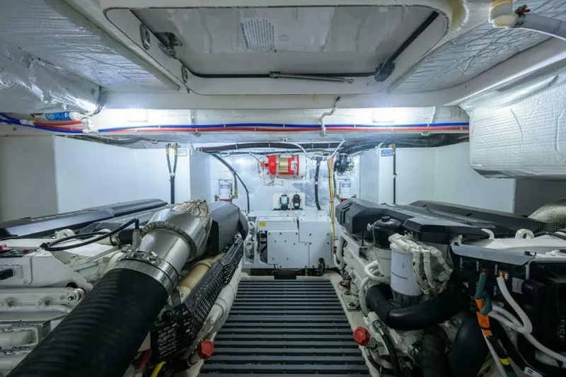 Jena Yacht Photos Pics 2019 Tiara Yachts 49 Coupe - Image 89