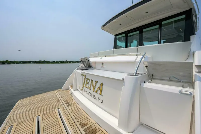 Jena Yacht Photos Pics 2019 Tiara Yachts 49 Coupe - Image 22