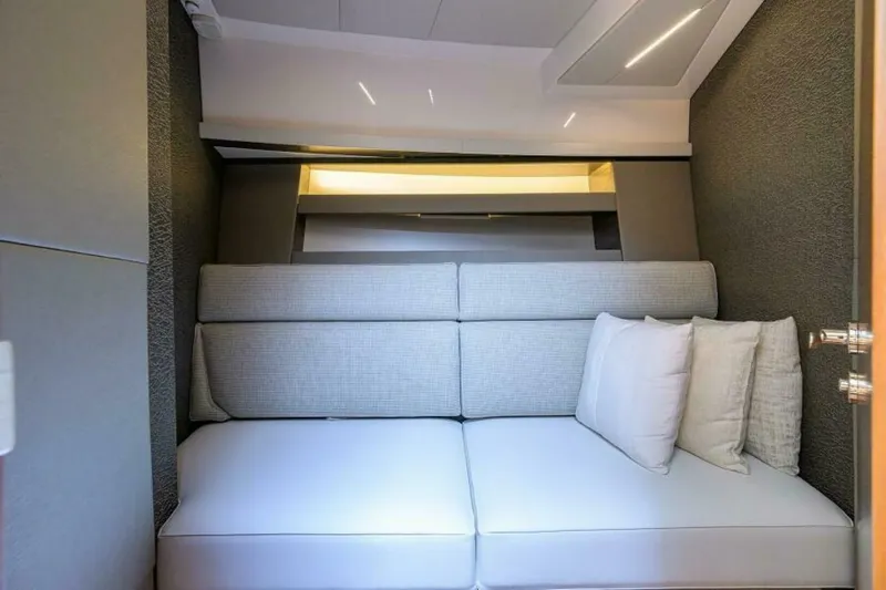 Jena Yacht Photos Pics 2019 Tiara Yachts 49 Coupe - Image 87