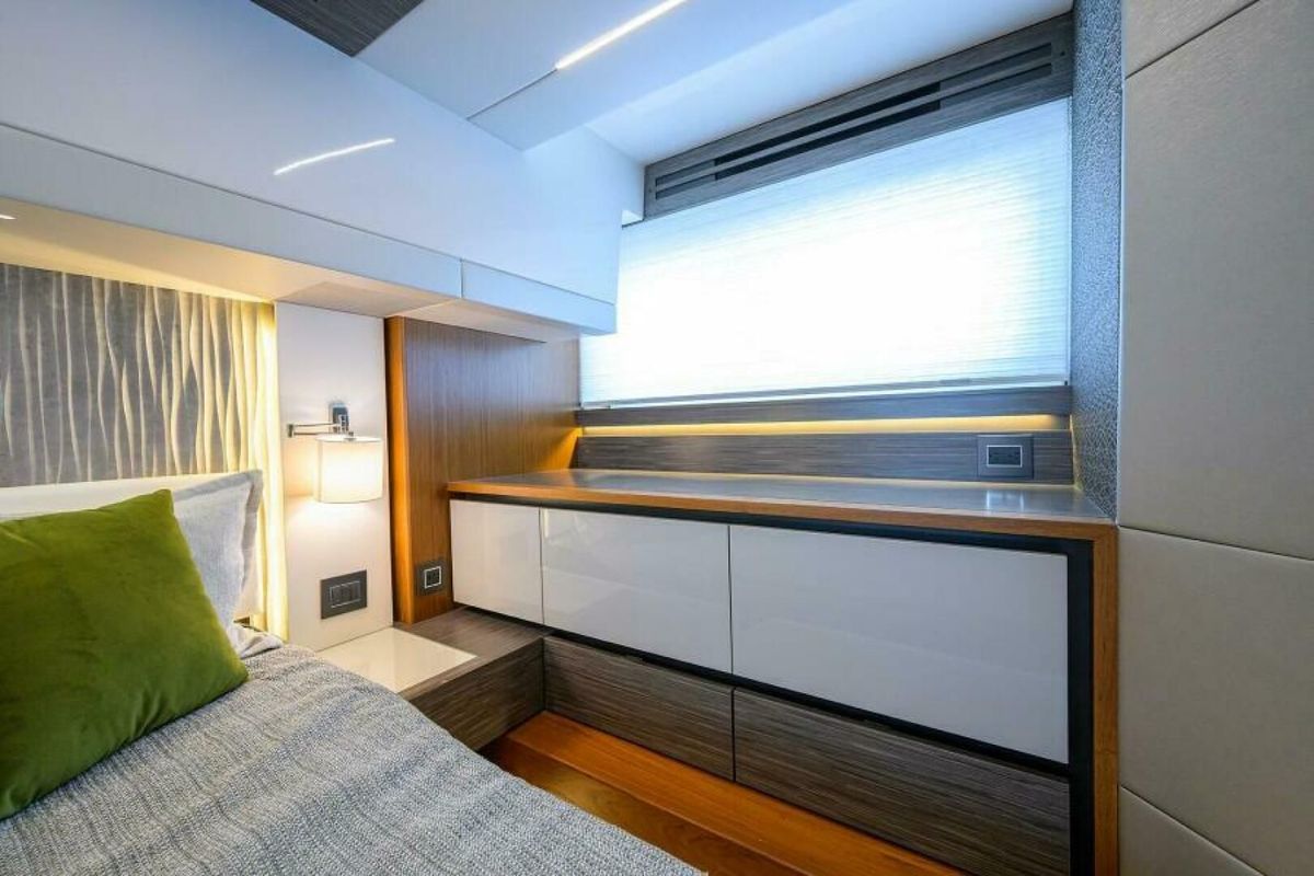 2019 Tiara Yachts 49 