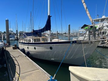 Spindrift Pilothouse 43
