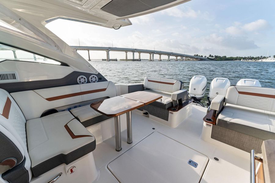 2021 Tiara Yachts 38 LX