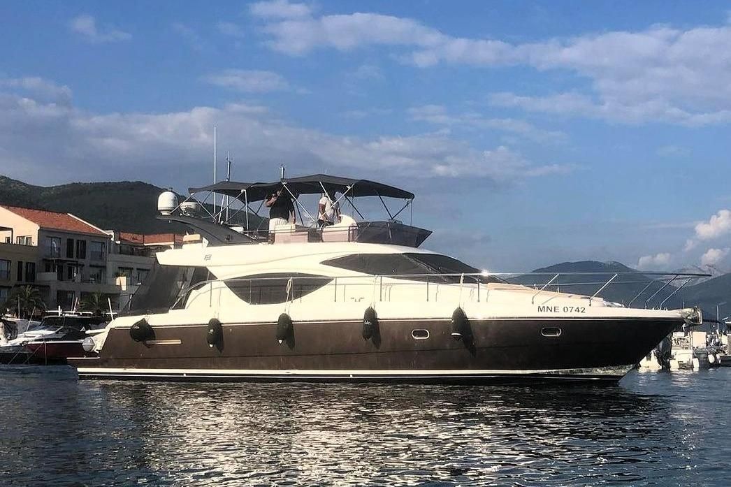 2007 Ferretti Yachts 50 