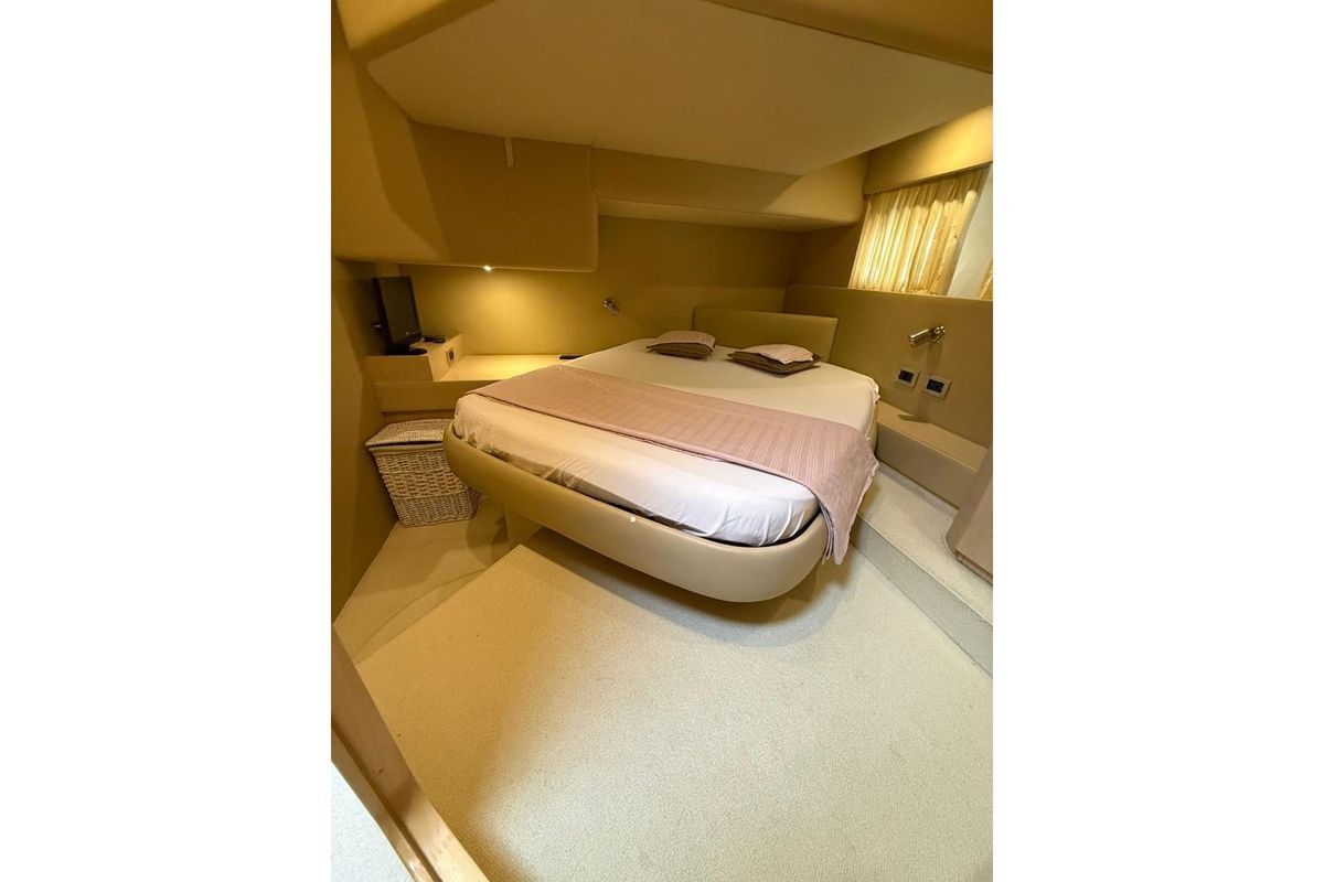 2007 Ferretti Yachts 50 