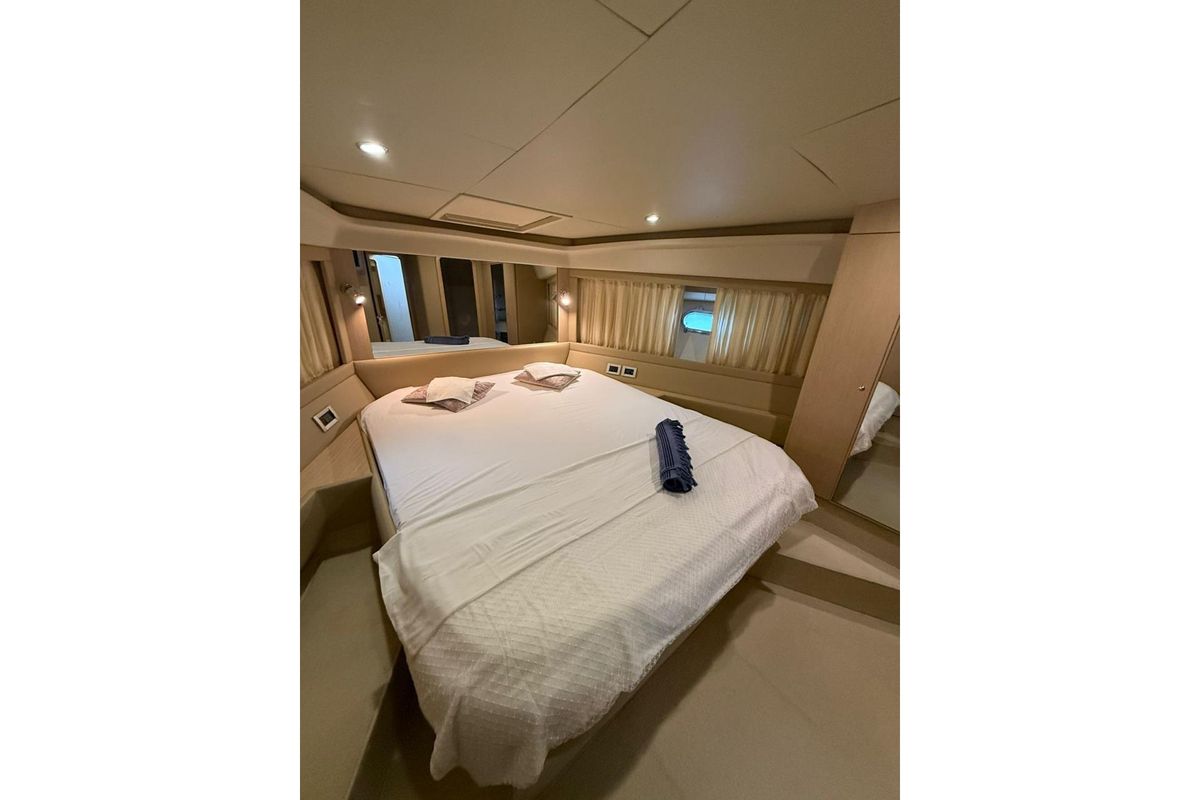 2007 Ferretti Yachts 50 