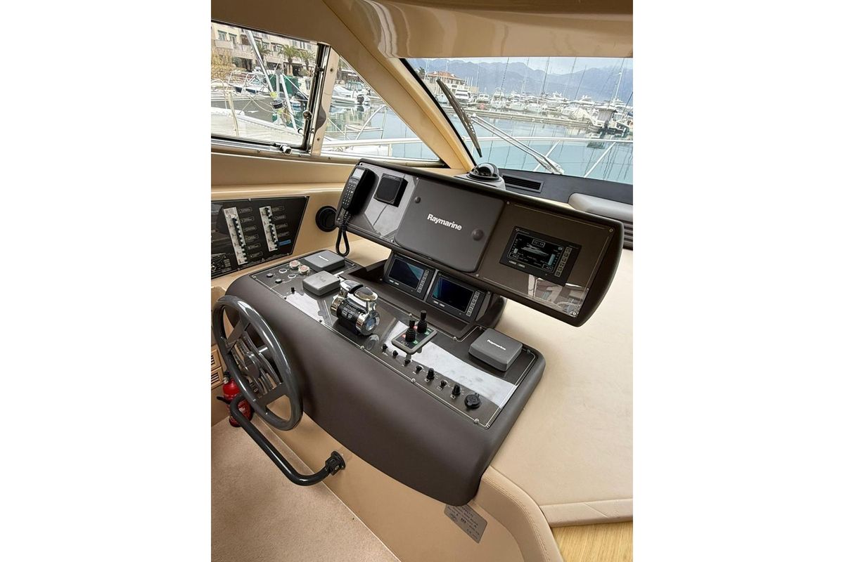2007 Ferretti Yachts 50 