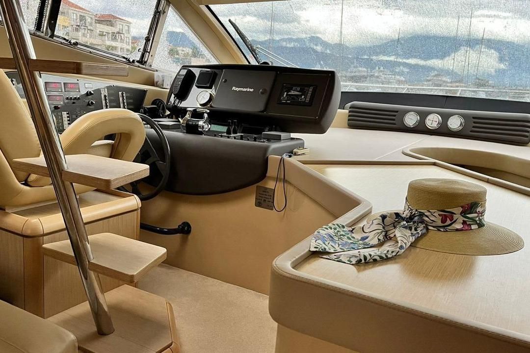 2007 Ferretti Yachts 50 
