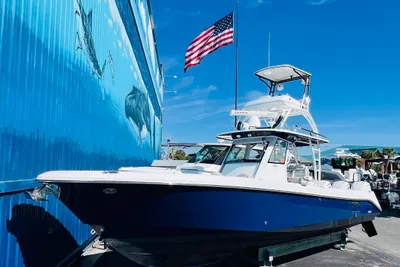 Everglades 355 Center Console