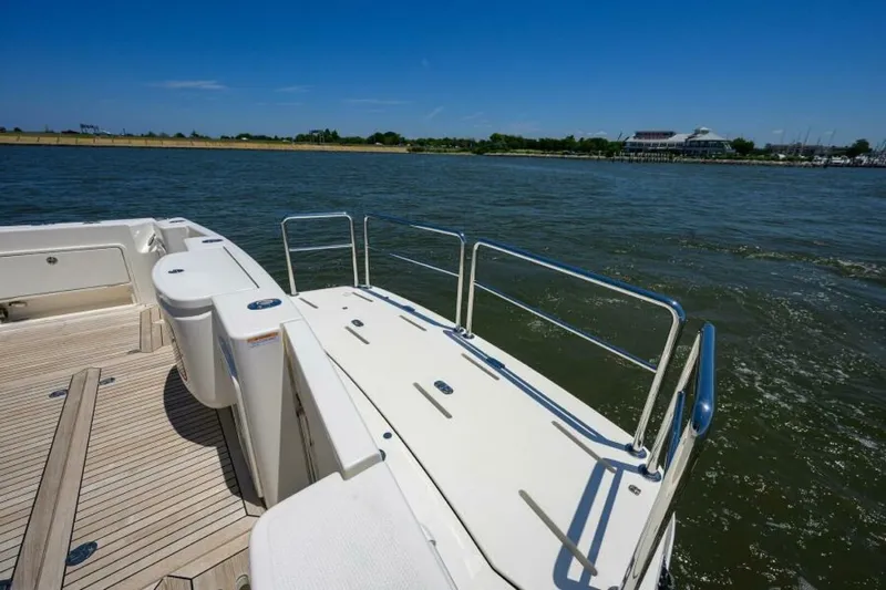 Command At Sea Yacht Photos Pics 2022 Riviera 505 Suv - Image 22