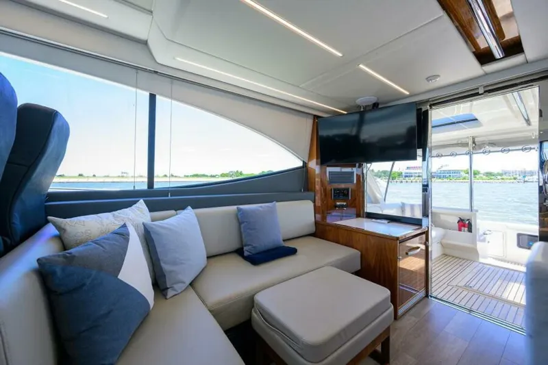 Command At Sea Yacht Photos Pics 2022 Riviera 505 Suv - Image 42