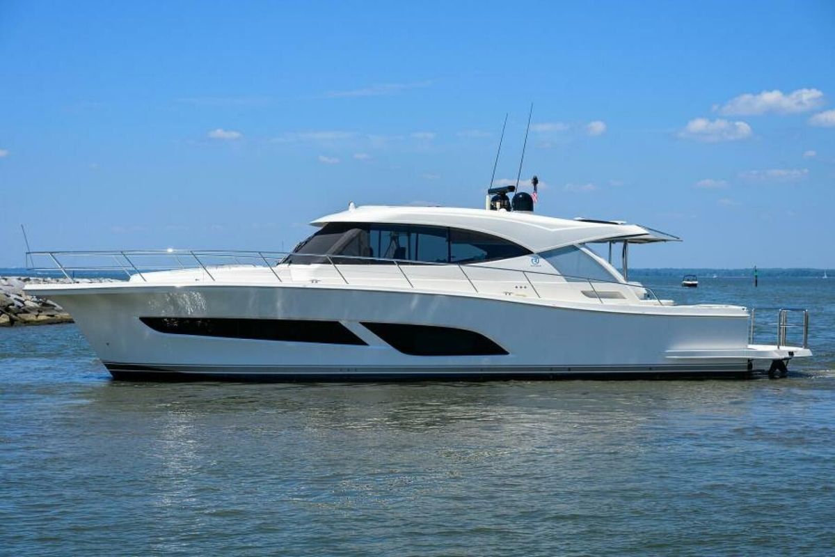 2022 Riviera 50 