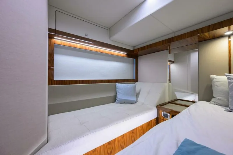 Command At Sea Yacht Photos Pics 2022 Riviera 505 Suv - Image 69