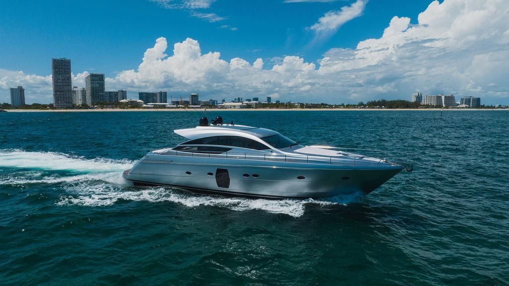 2011 Pershing 64 