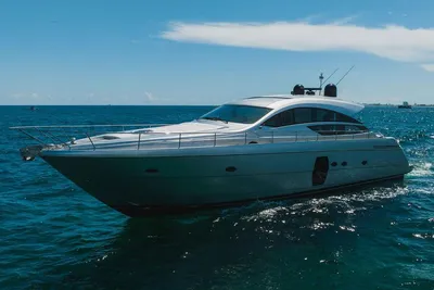 Pershing 64 MOTOR YACHT