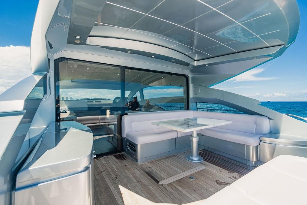 2011 Pershing 64 
