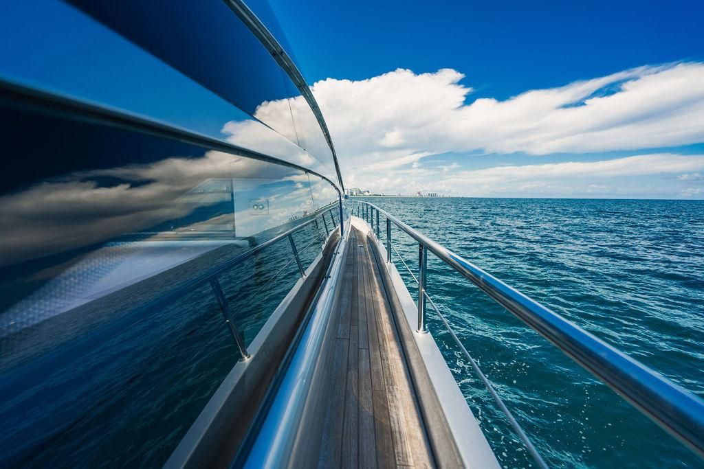 2011 Pershing 64 