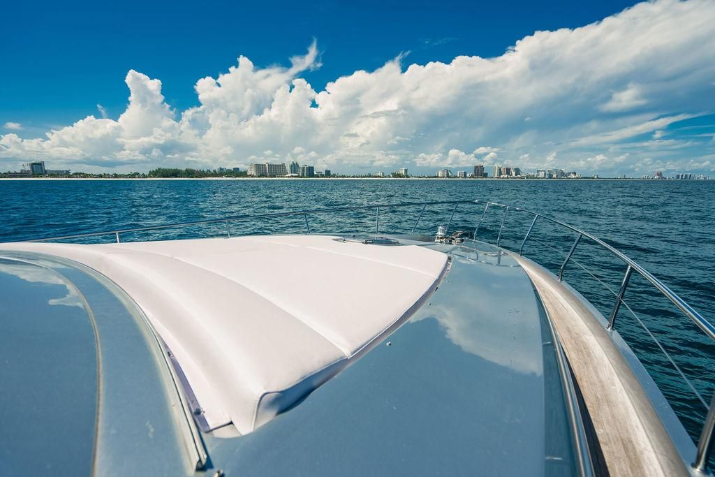 2011 Pershing 64 