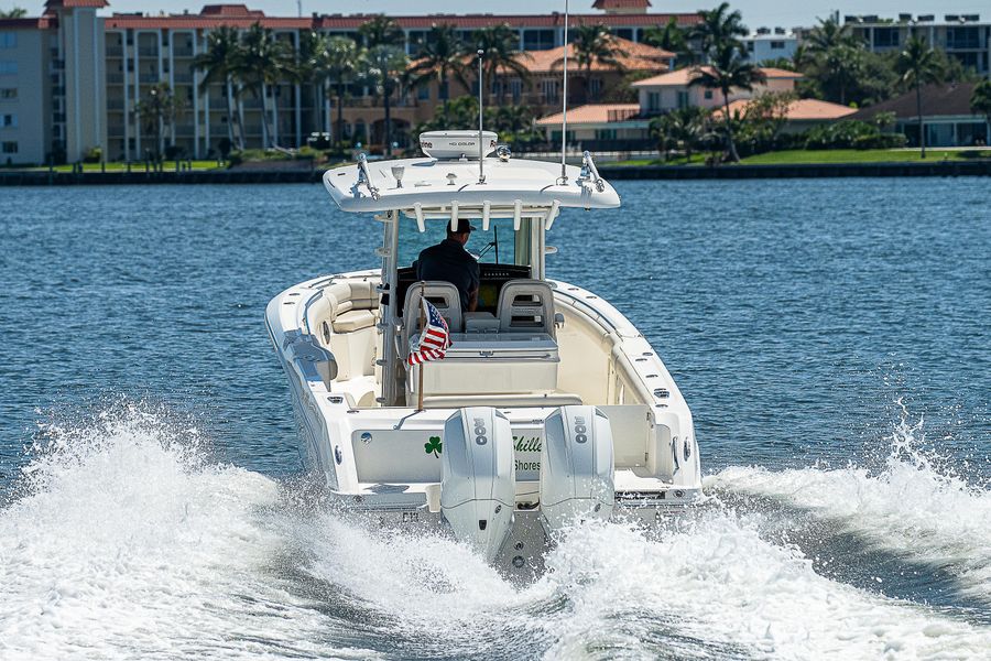 2020 Boston Whaler 330 Outrage