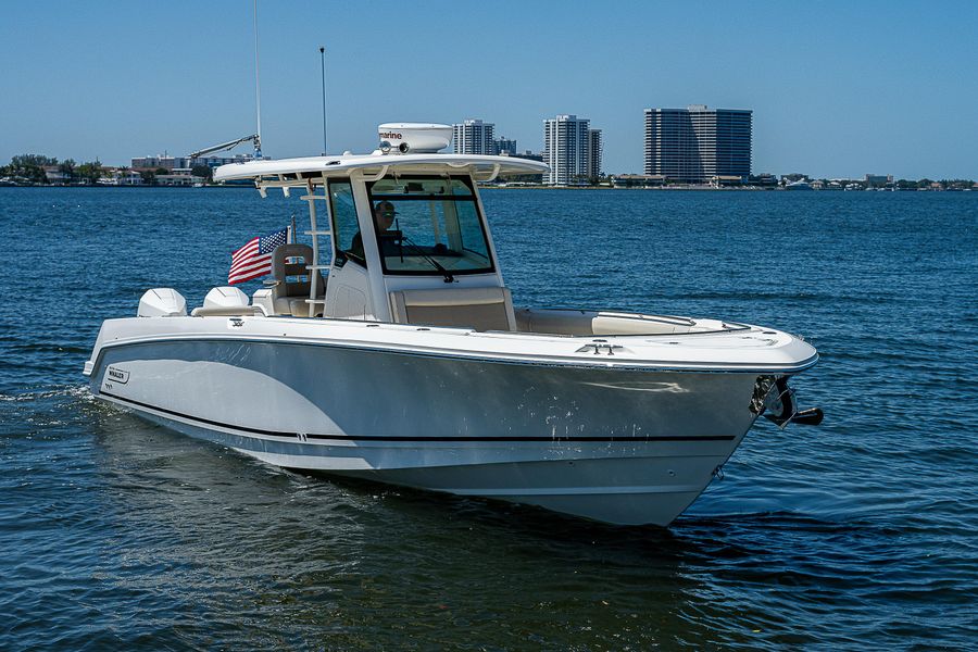 2020 Boston Whaler 330 Outrage