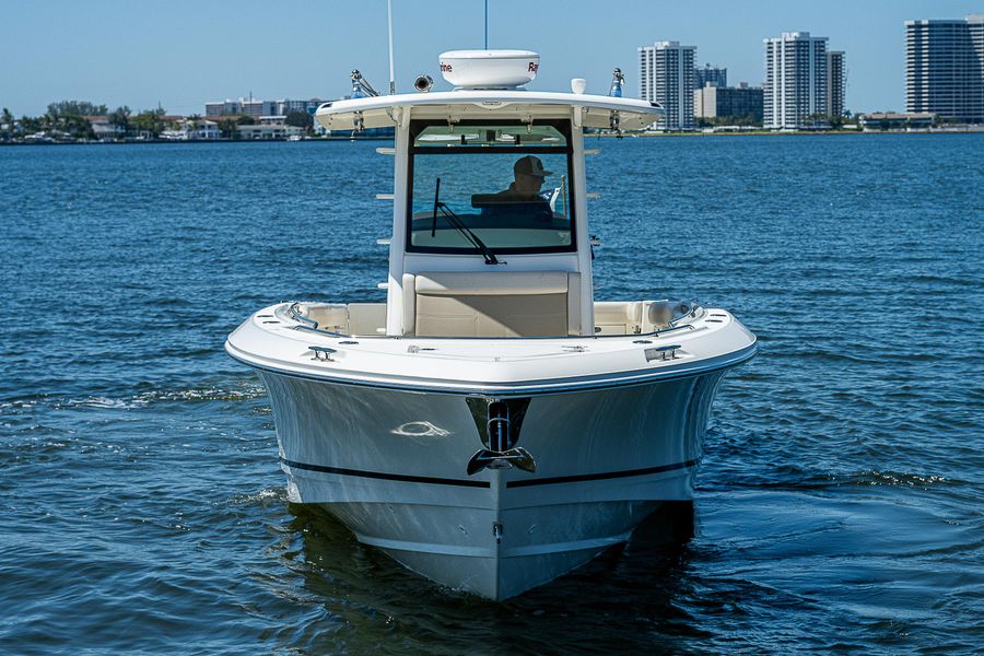 2020 Boston Whaler 330 Outrage