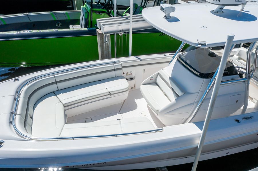 2020 Intrepid 327 Center Console