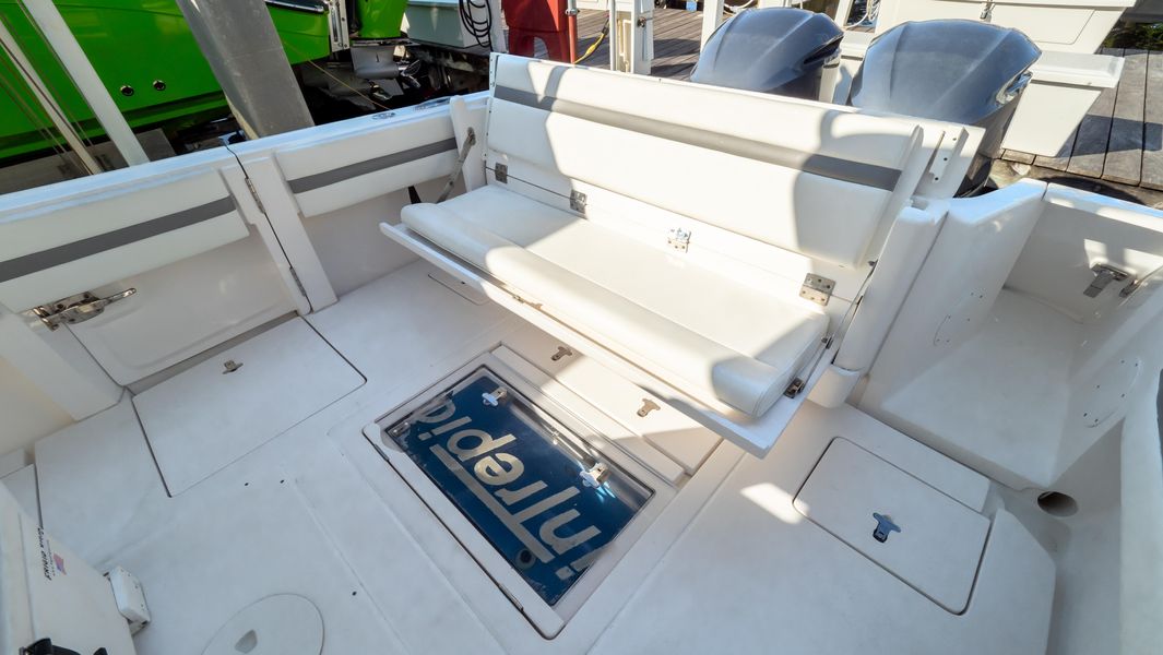 2020 Intrepid 327 Center Console