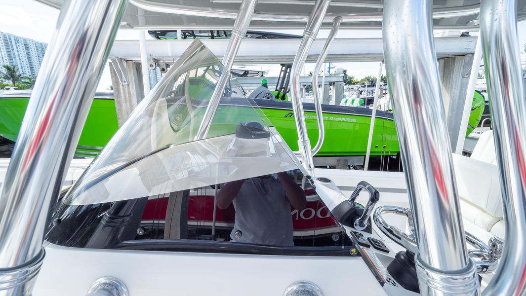 2020 Intrepid 327 Center Console