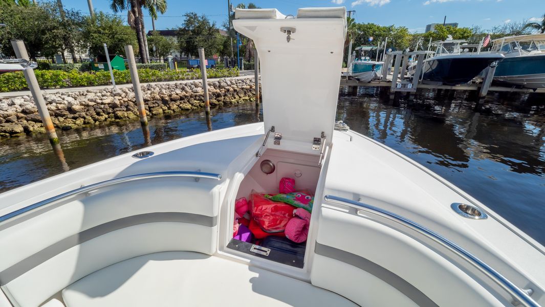 2020 Intrepid 327 Center Console