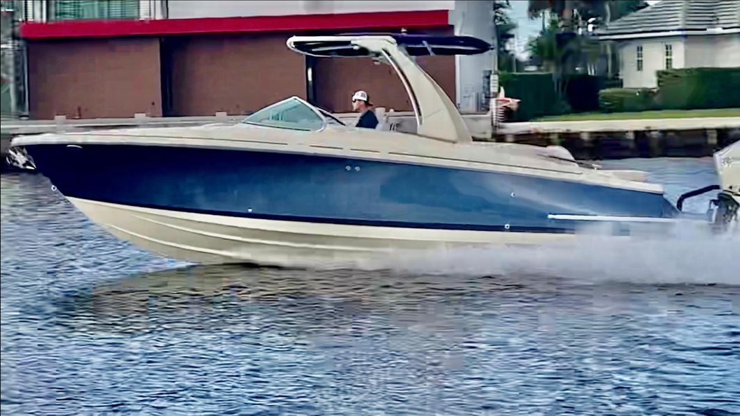 2021 Chris-Craft Launch 28 GT