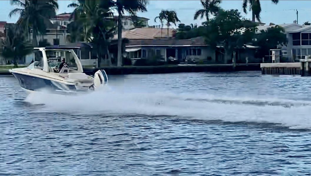 2021 Chris-Craft Launch 28 GT